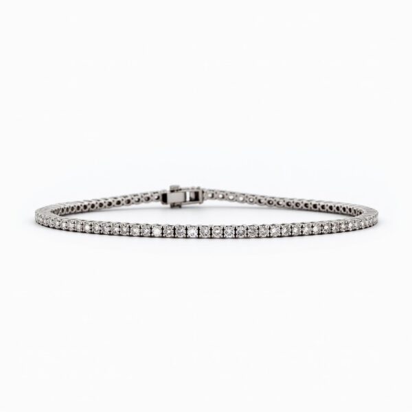 Tennis Bracelet in 18K White Gold with Round-Cut Diamonds